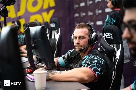 HLTV .